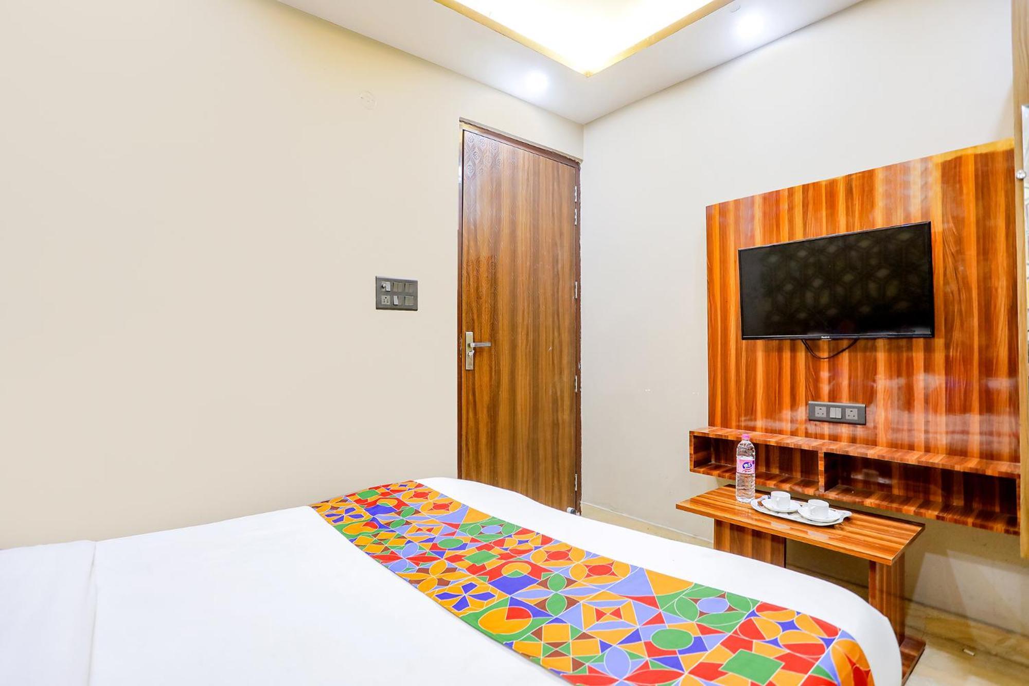 Fabhotel The Palacio Канпур Екстериор снимка